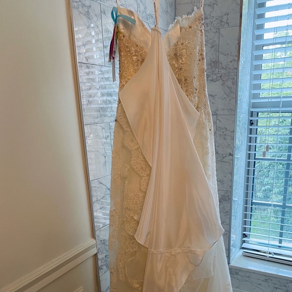 Mori Lee Bridal Gown - Picture 2 of 8